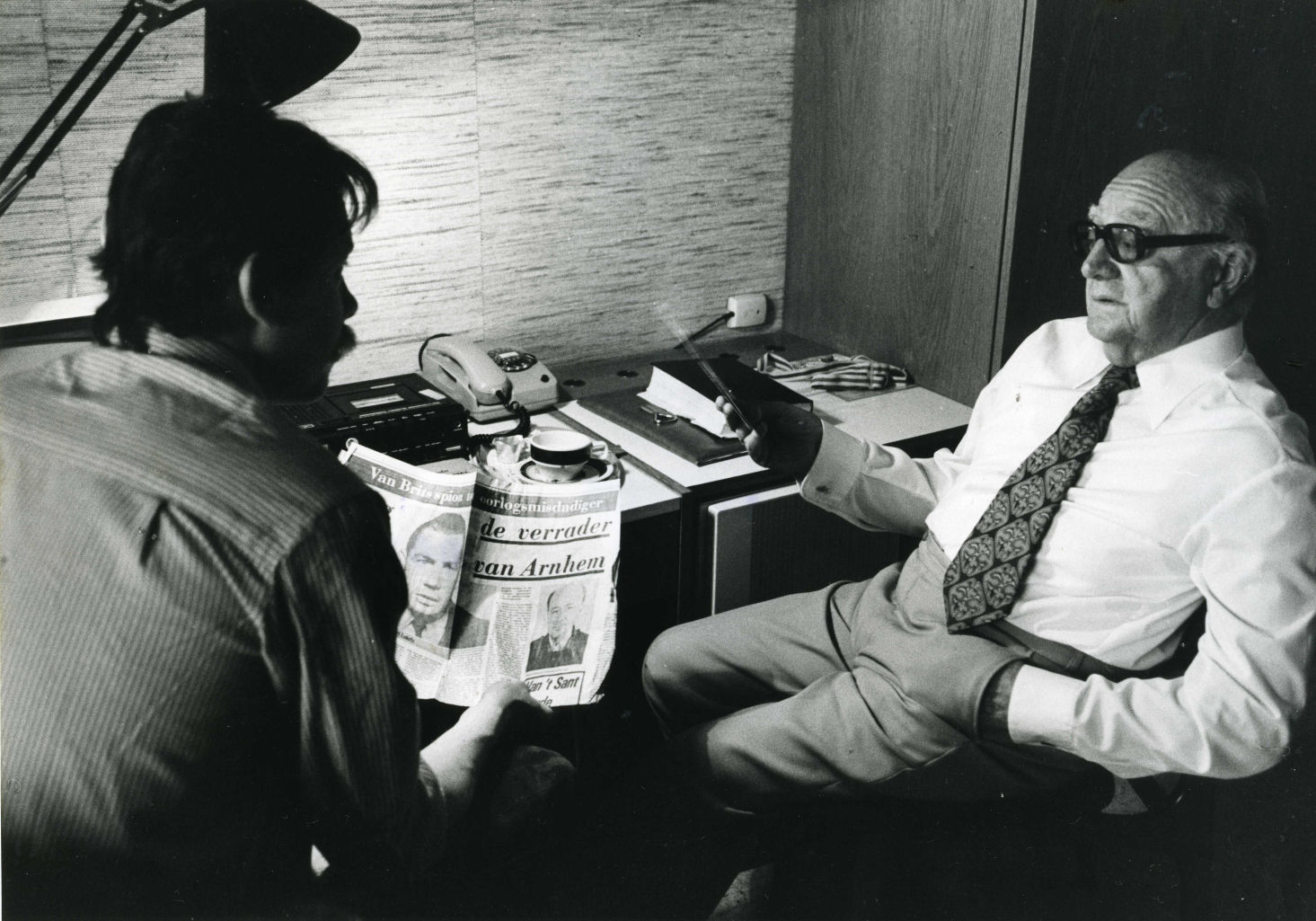 FOTO 1. 11 juni 1982 - München, met Joseph Schreieder, Leiter der Spionageabwehr und der Gegenspionage beim Befehlhaber der Sicherheitspolitzei und des SD (Foto Hans Joachim Schroter)